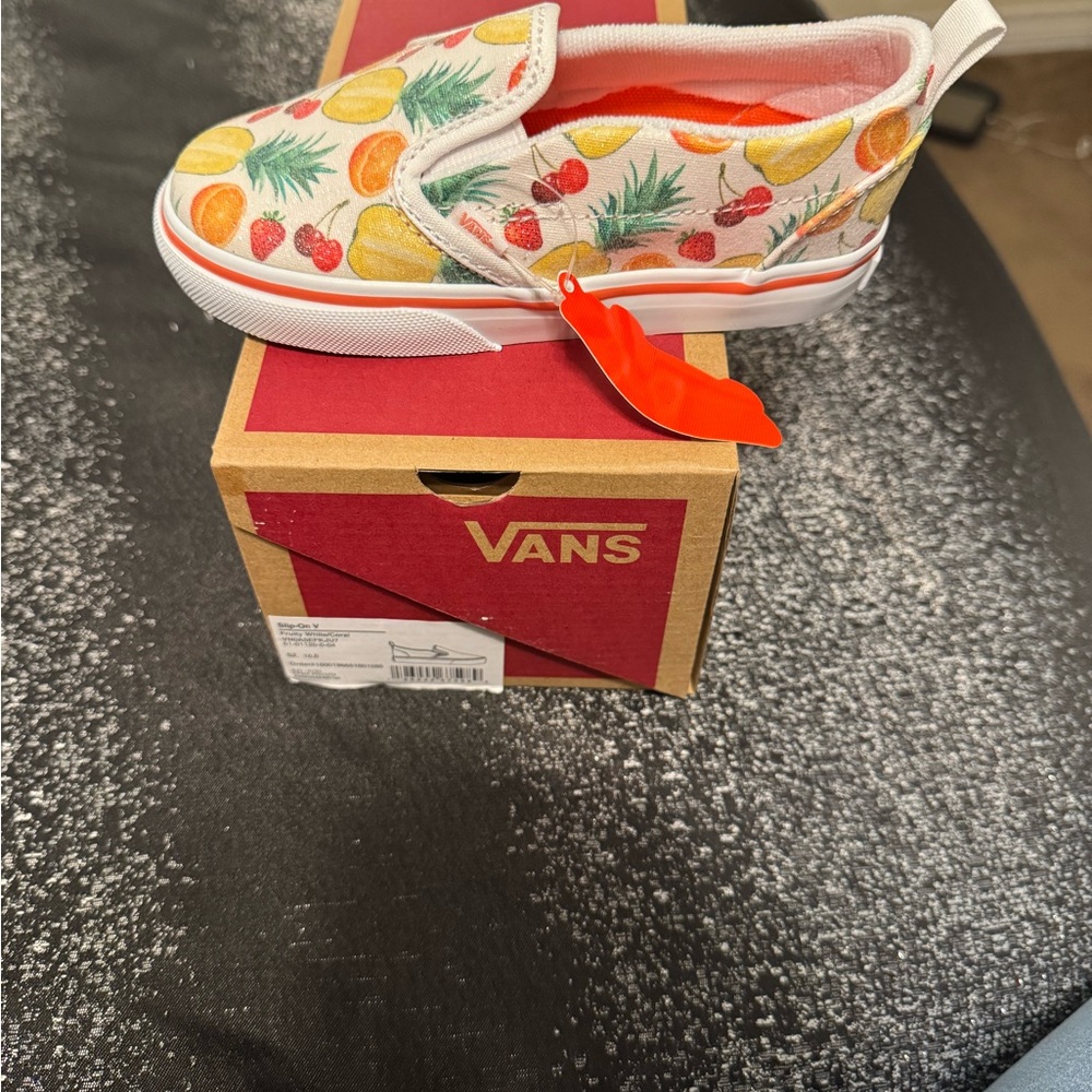 Vans Kids Fruit Pattern Slip-On Sneakers - White and Multicolor